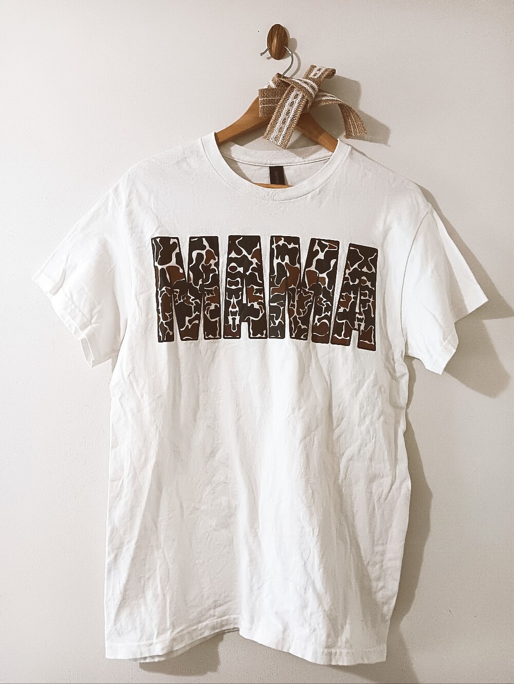 Gildan Mallard Duck Camo Print Mama Block Letter White Cotton Graphic Tee Medium